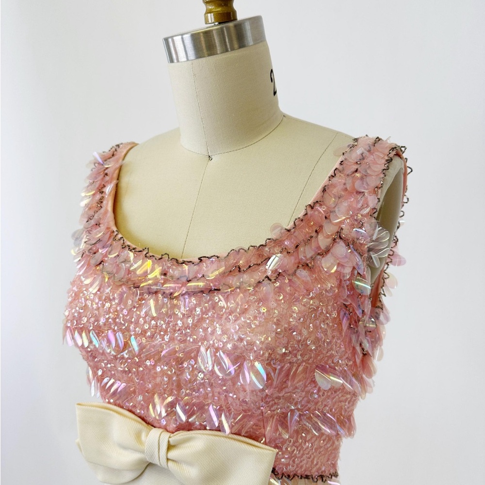 Vintage Pink and Cream Wedding Dress - Picture 5 of 9